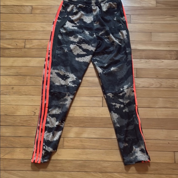 Adidas Camo Pants with Neon Orange accents. Boys size large - Picture 4 of 7